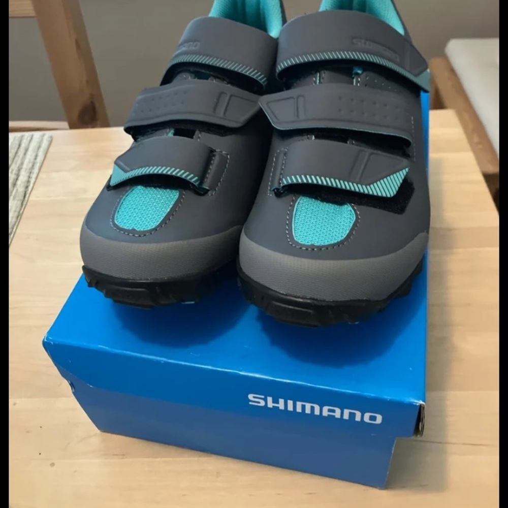 New in box Shimano women’s cycling shoes